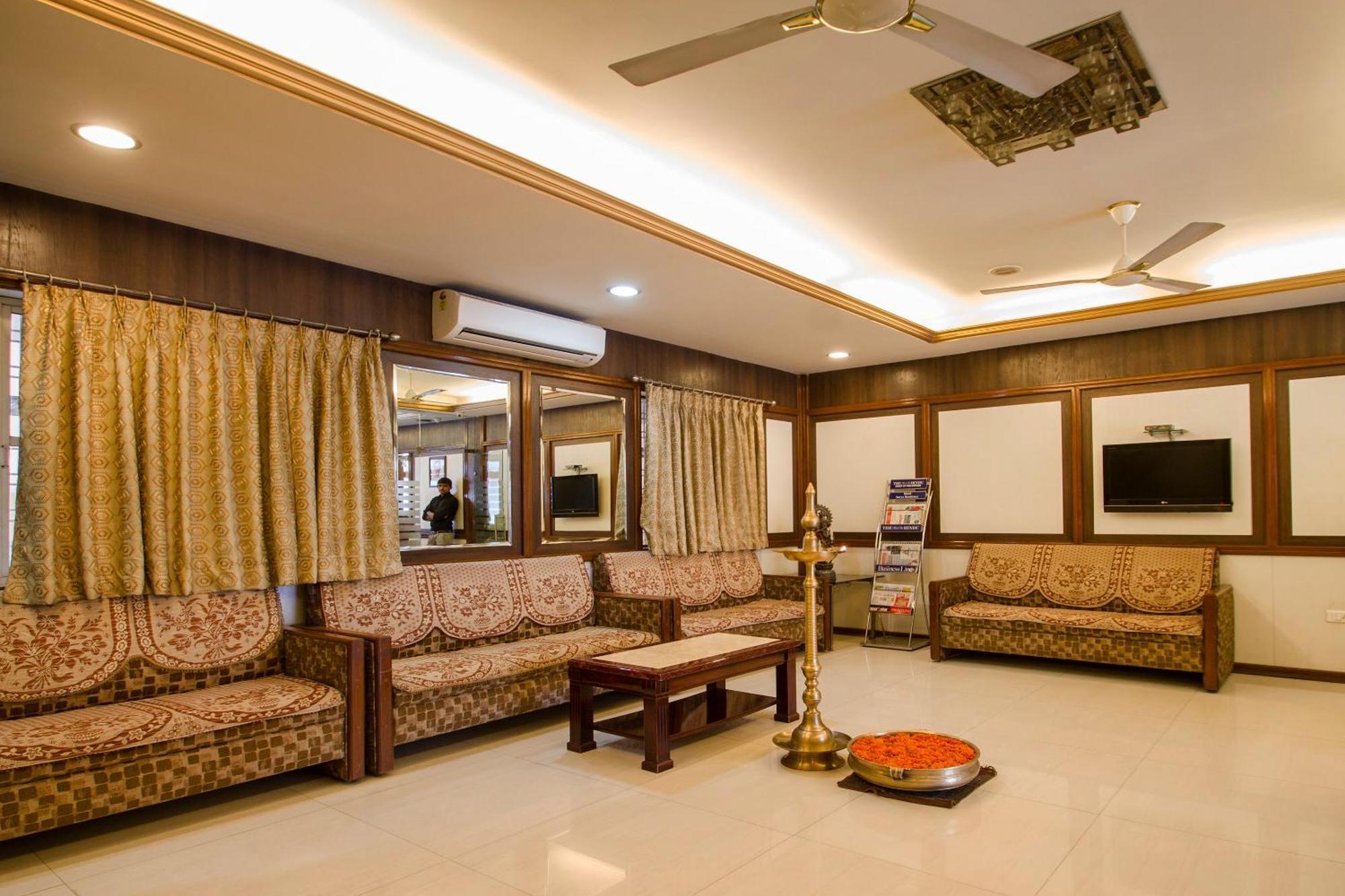 Hotel O Surya Residency Hyderabad Exterior photo