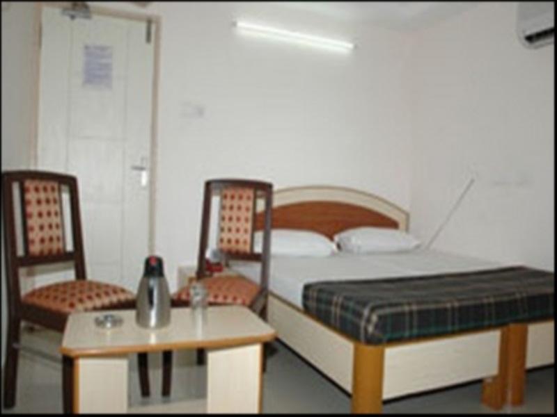 Hotel O Surya Residency Hyderabad Exterior photo