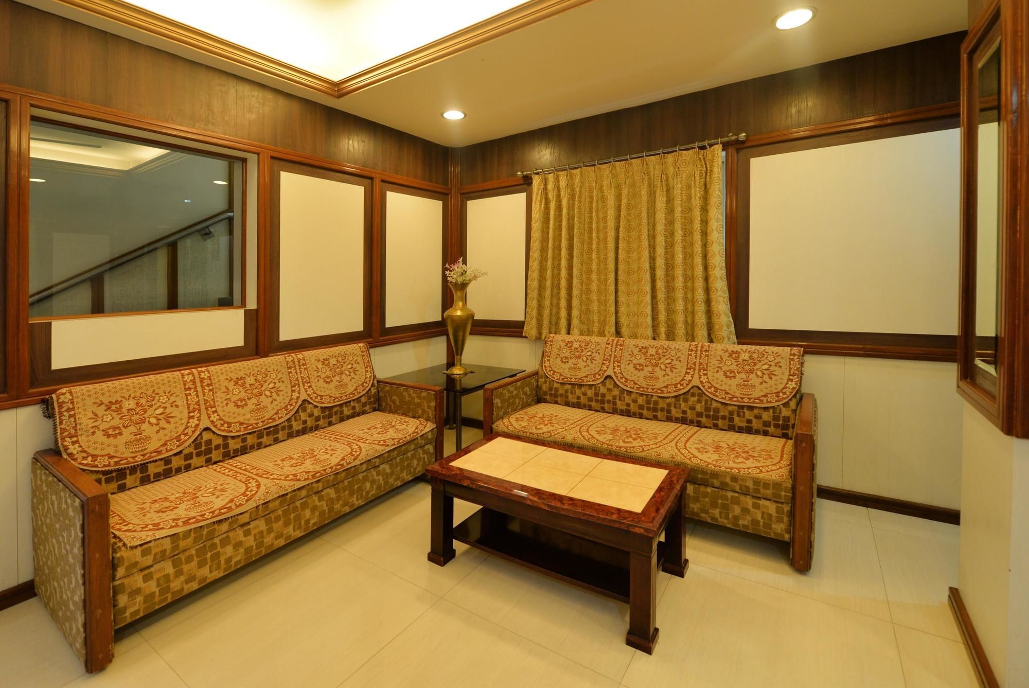 Hotel O Surya Residency Hyderabad Exterior photo